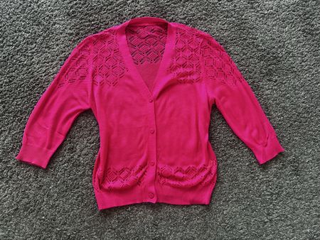 Pinke Strickjacke, Grösse S 🩷
