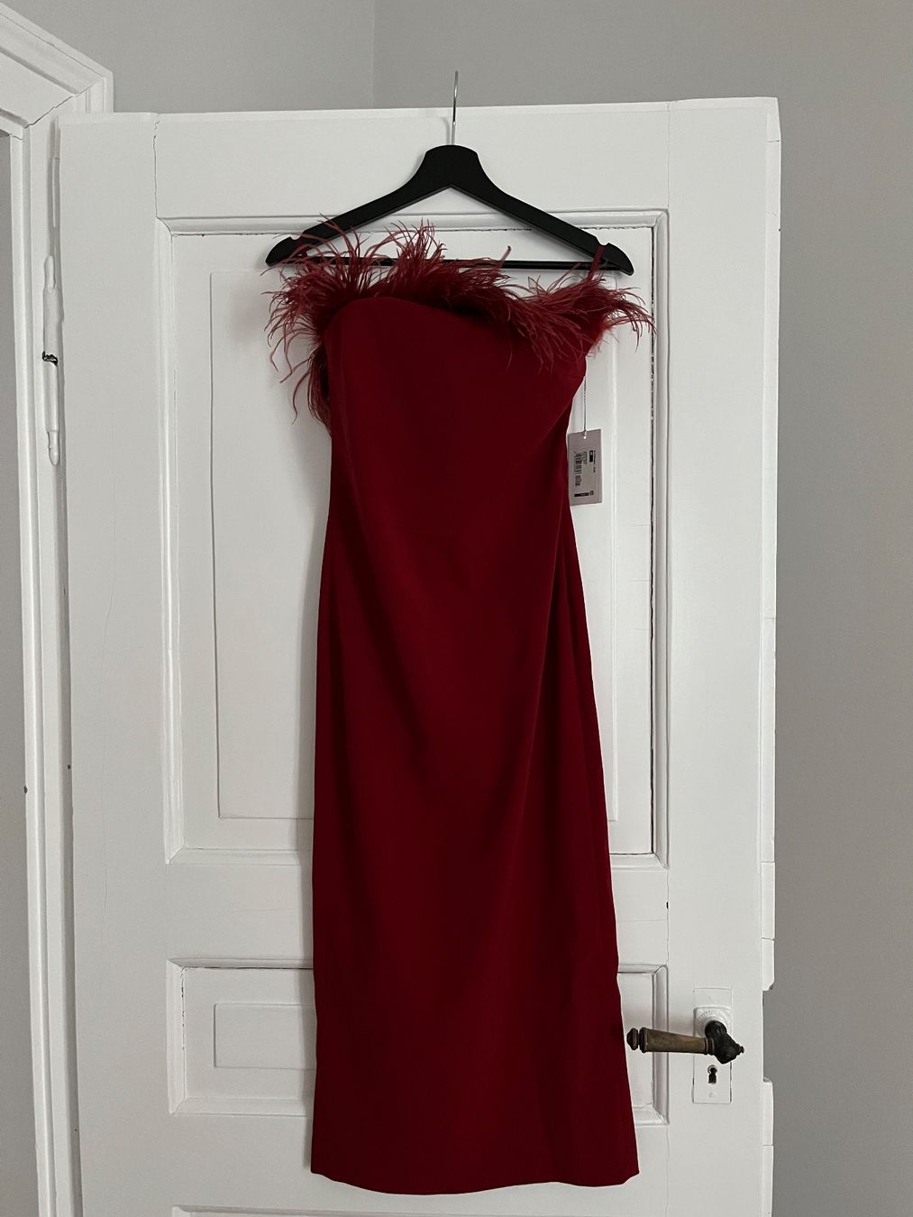 Patrizia Pepe Vestiti: Rotes Kleid mit Federn Patrizia Pepe – Nuovo e nell'imballaggio originale da Zürich venduto da luc_7rg9