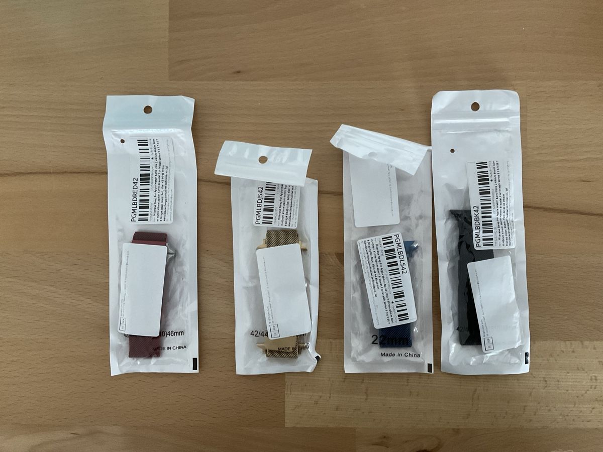 Bracciali & Braccialetti: 4 Stk Apple Watch Armbänder – Nuovo e nell'imballaggio originale da Morschach venduto da Butterbrot9000
