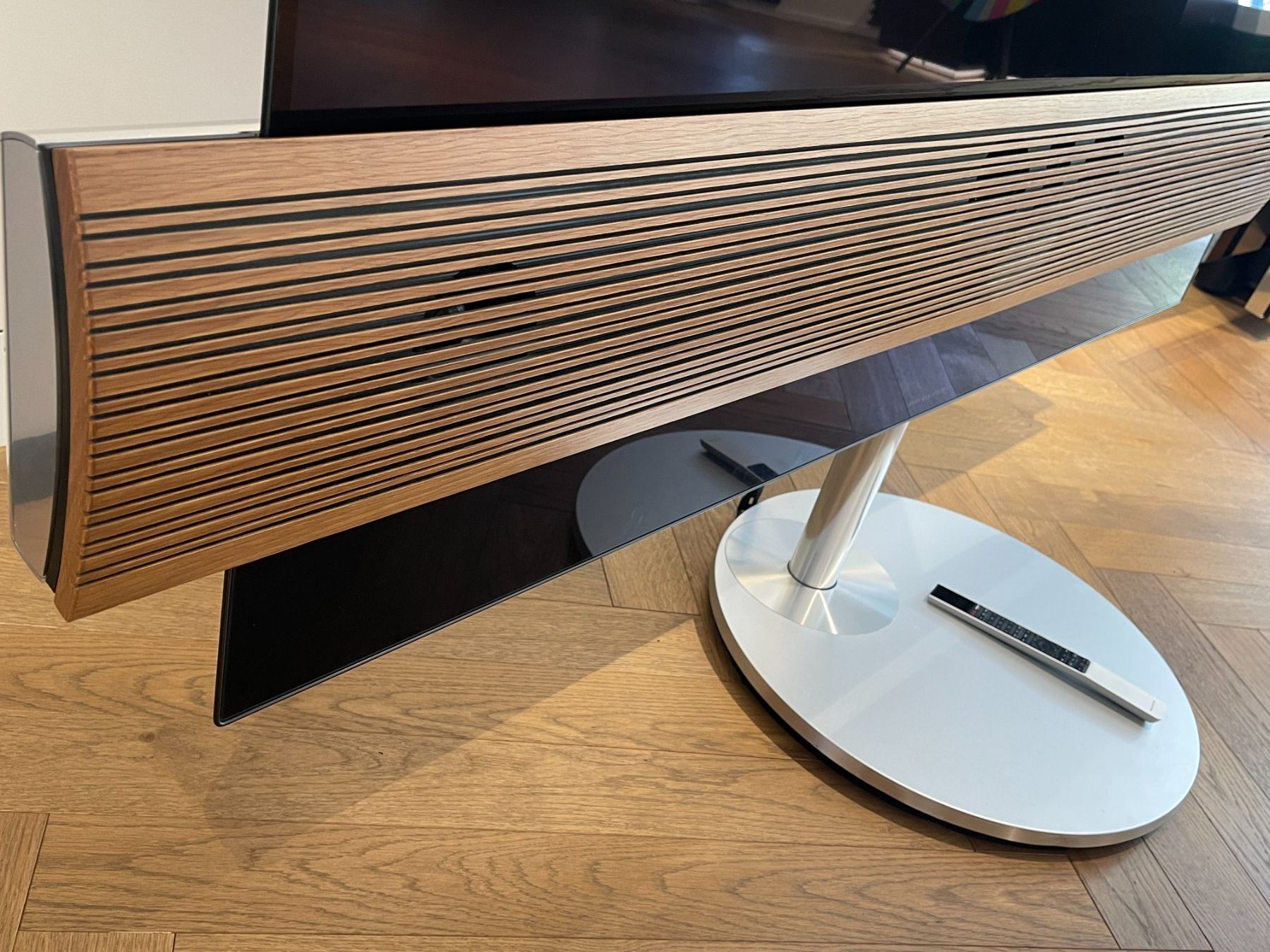 Bang & Olufsen Televisori: Bang & Olufsen BeoVision Eclispe 65 Eiche – Usato da Luzern venduto da BeoPlayer 1