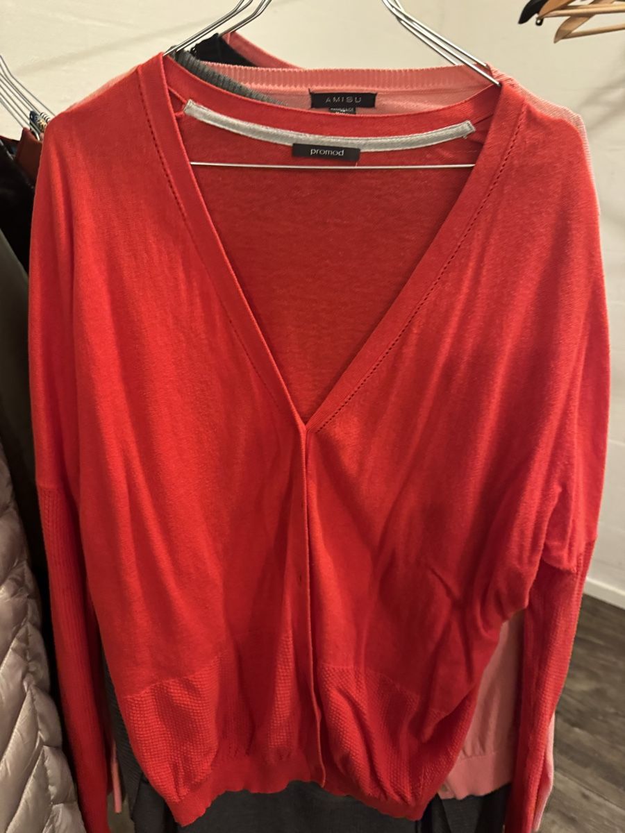 Lotti di vestiti: Verschiedene Damen Cardigans, S bis L – Usato da Pfeffingen venduto da Twoa 3