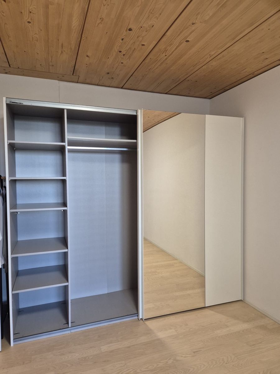 Armadi: Kleiderschrank – Usato da Elsau venduto da cali311 2