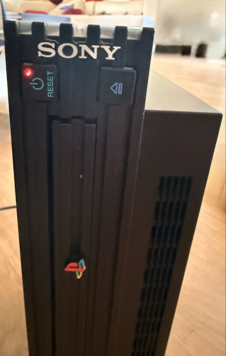 Sony Consoles: Sony PlayStation 2 Fat SCPH-30004 R + Logitech Controller – D'occasion à Zürich par pat_8wyd 3