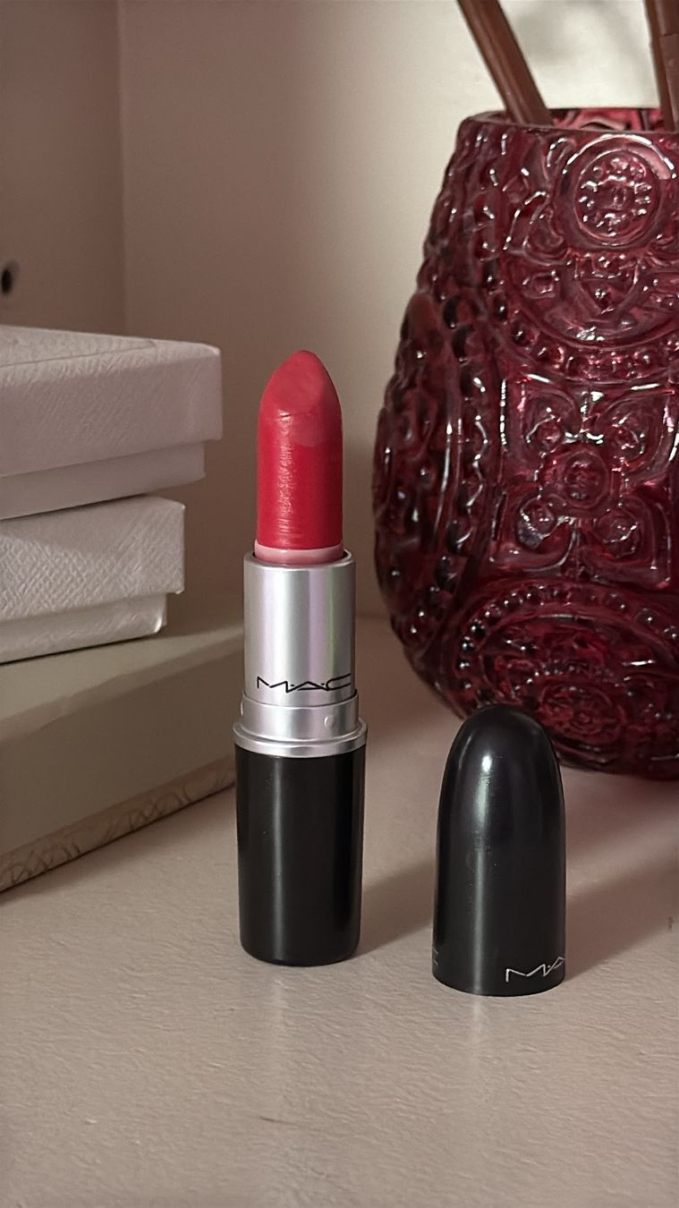 Mac Cosmetics Maquillage: MAC Lippenstift verschiedene Farben  – D'occasion à Netstal par Queen37 1