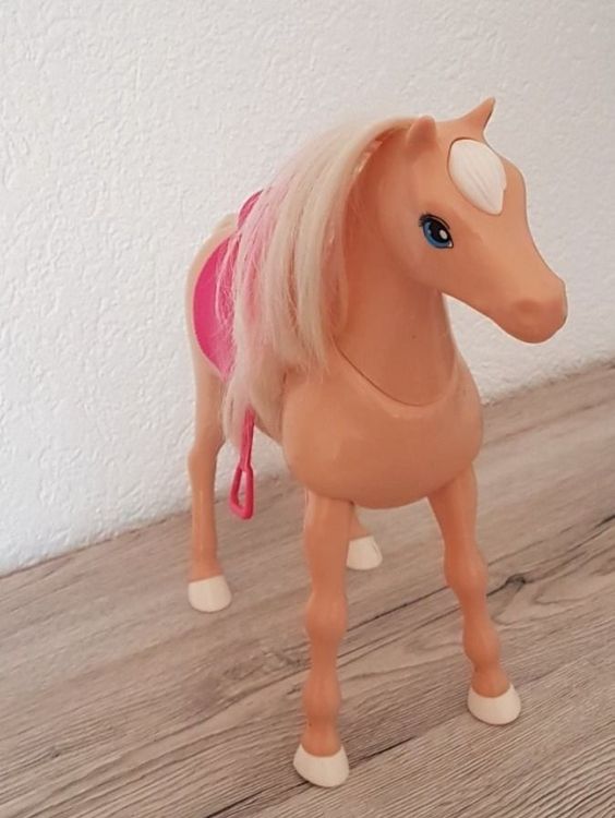 jouet barbie cheval