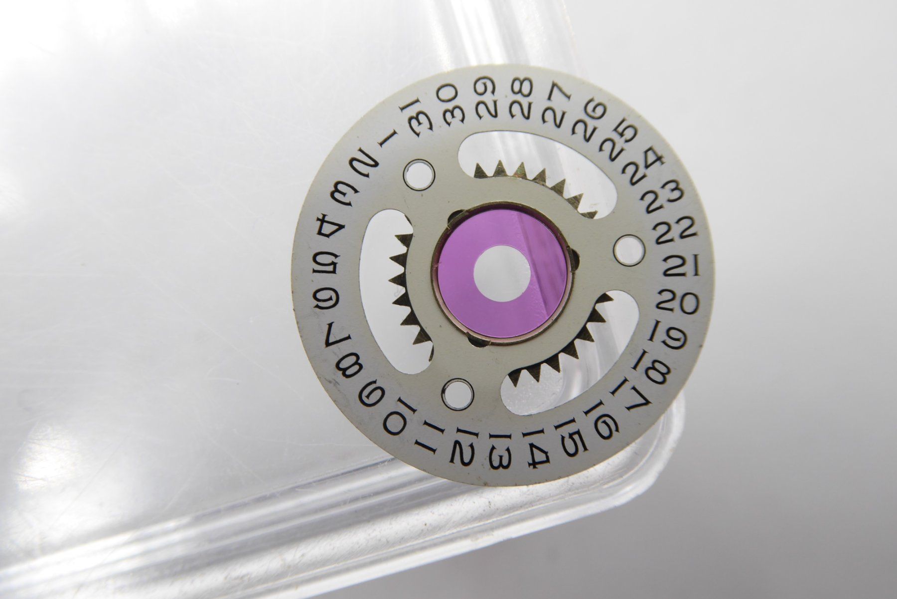 Rolex Orologi: Rolex Date indicator silver 2135-6900-2, 16.5mm – Usato da Geneve venduto da adr_xk6n 2