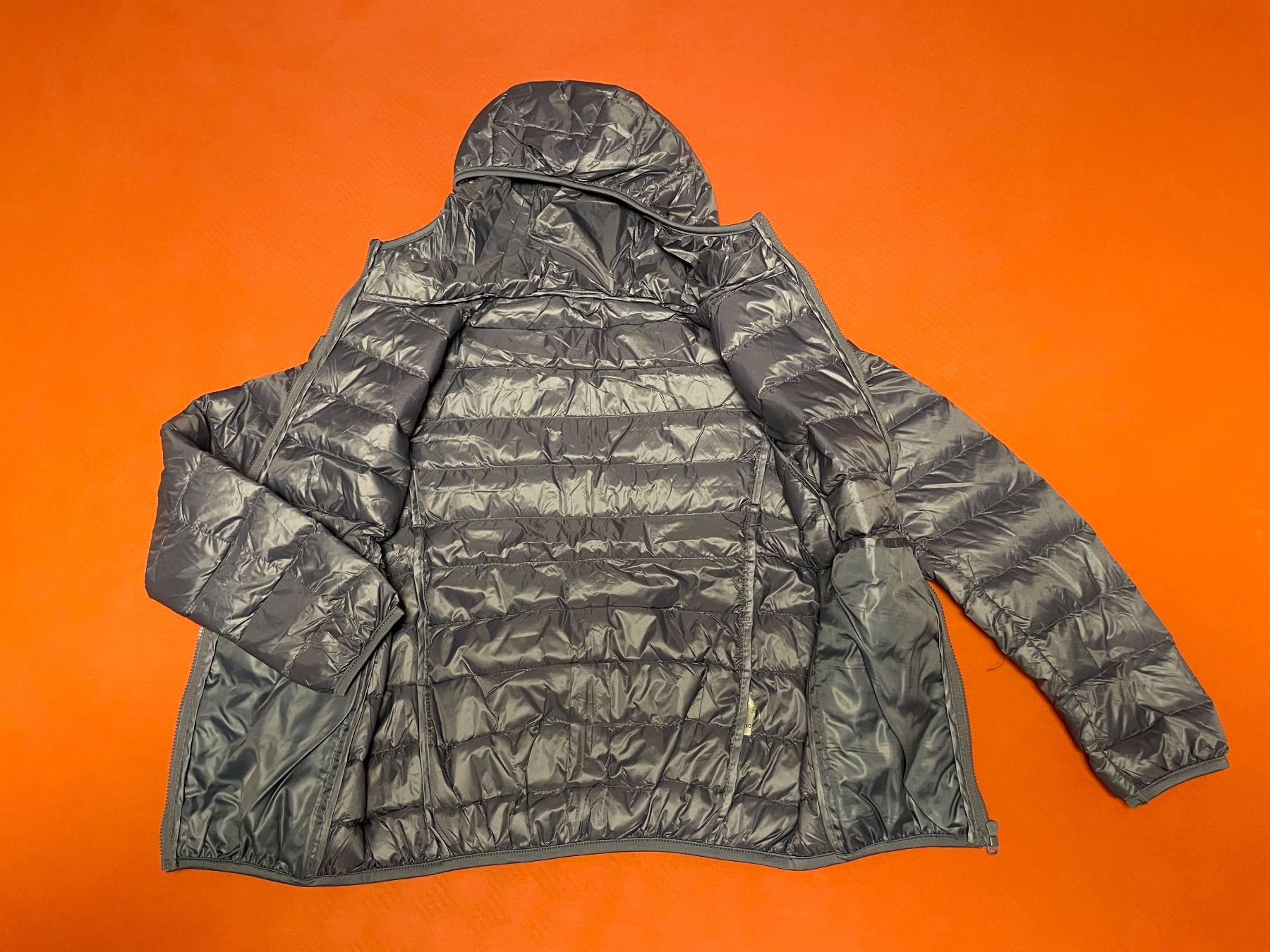 Jacken: Leichte (Daunen)jacke mit Kapuze, Grösse S – Neu (gemäss Beschreibung) aus Rafz von stg101 2