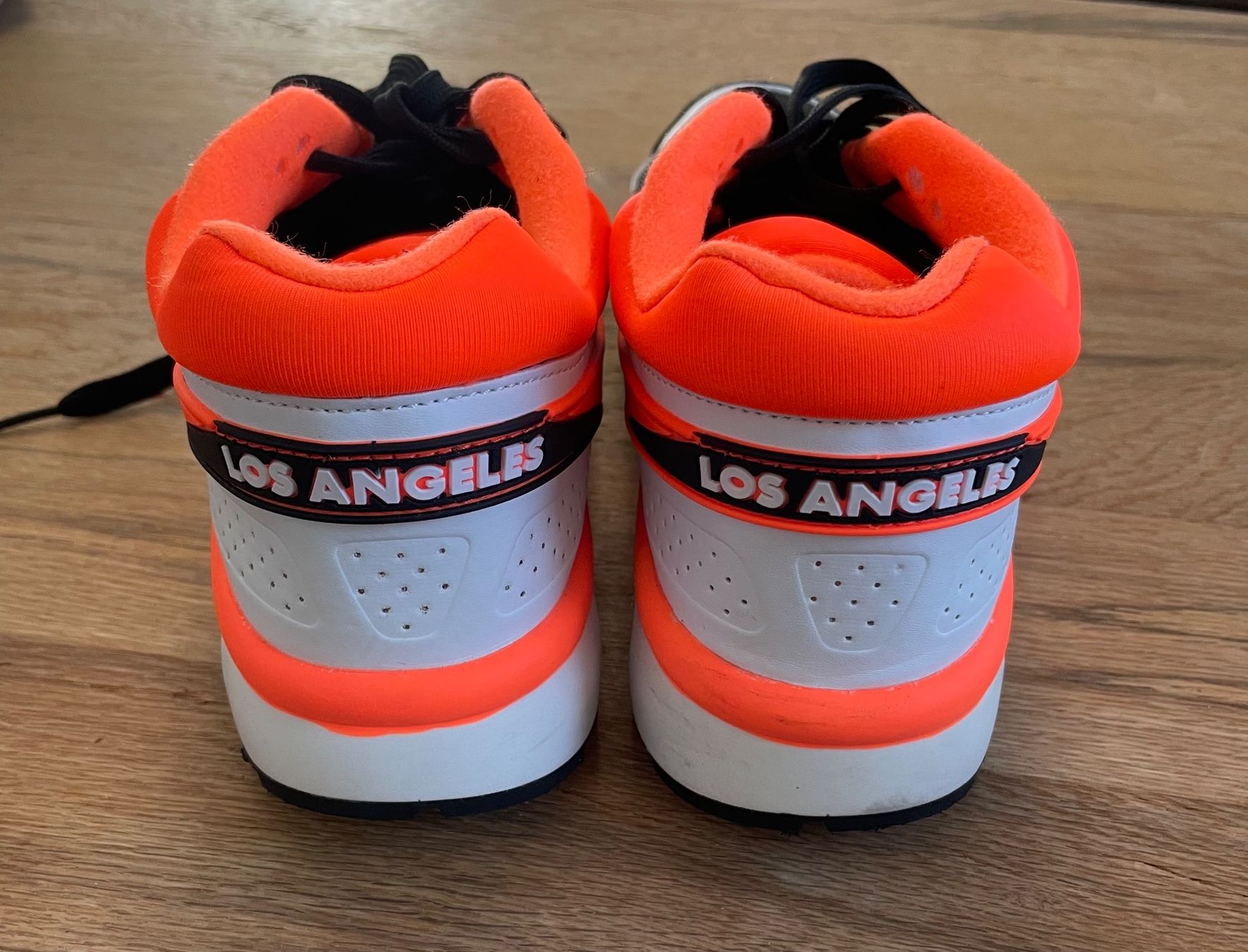 Schuhe für Jungen: Nike Air, schwarz/orange Grösse 40 – Gebraucht aus Rumlikon von locos2 1