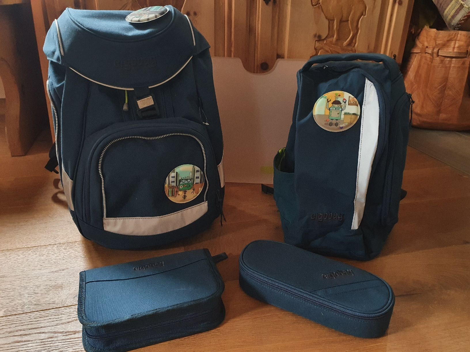 Ergobag Rucksäcke: Ergobag Schulrucksack Set – Neu und originalverpackt aus Oberurnen von Psamira