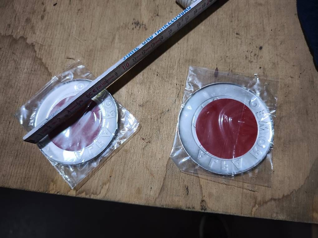Tutti pezzi di ricambio auto: Alfa Romeo Logo x2 neu  – Usato da Zihlschlacht venduto da rad_vvm9 4