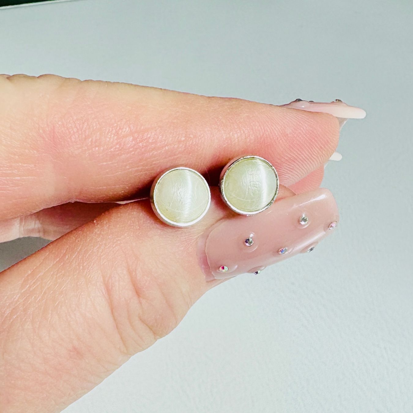 Ohrringe & -stecker: Ohrstecker rund Cabochon 8mm 925 Silber Perle Perlmutt – Neu (gemäss Beschreibung) aus Zürich von goldfisch.schmuck 2