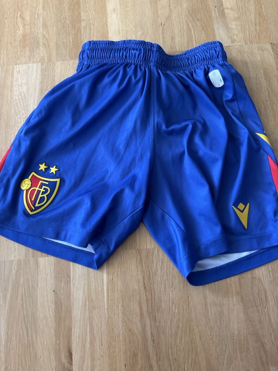 FC Basel Hosen: FCBadel Hosen 133-145 – Gebraucht aus Sissach von Hippo200