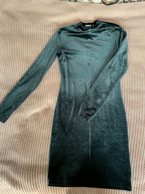 Robe velour verte sapin Bershka Kaufen auf Ricardo