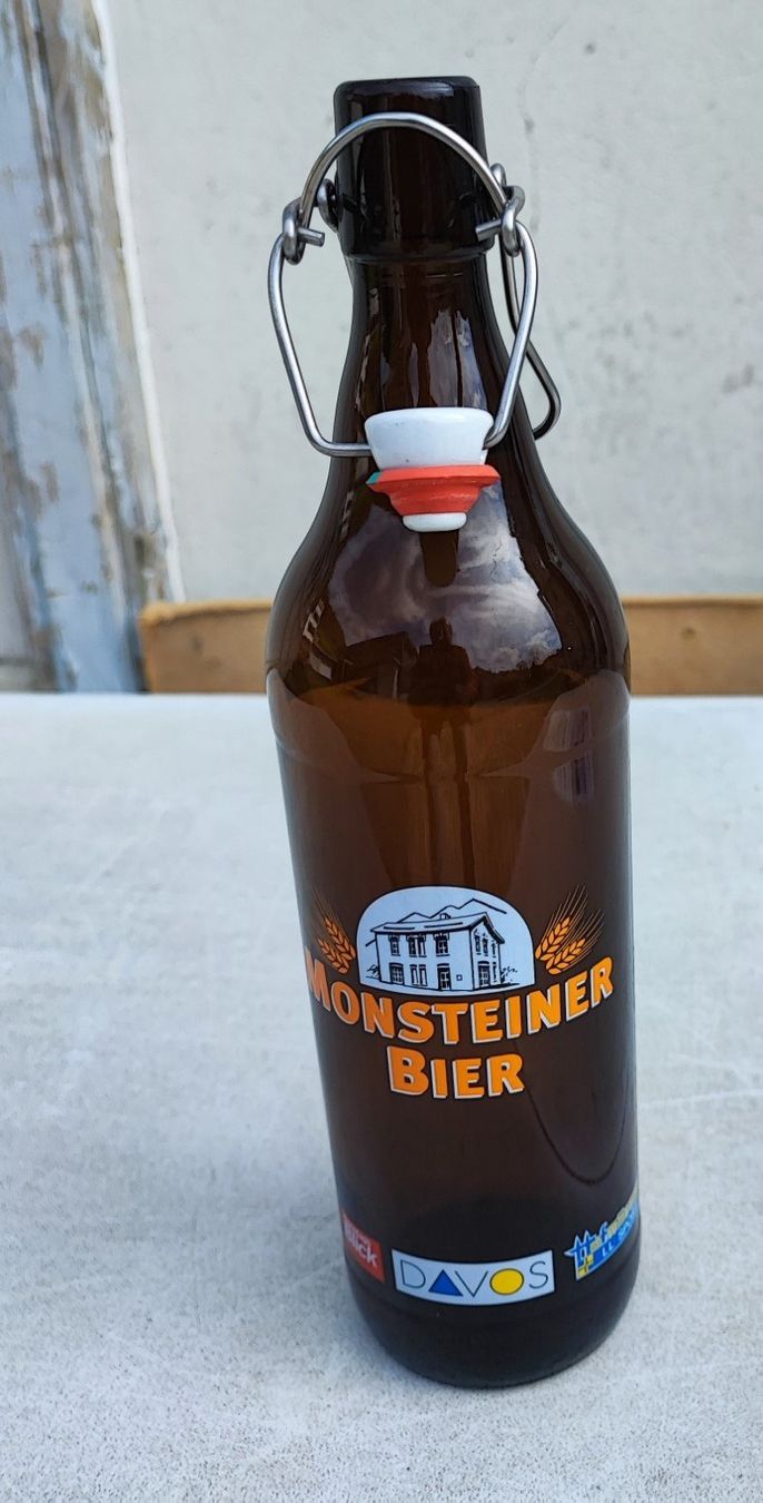 Bicchieri, Caraffe & Bottiglie: Monsteiner Bier Flasche Davos, Bügelverschluss, – Usato da Mosnang venduto da KurtHe