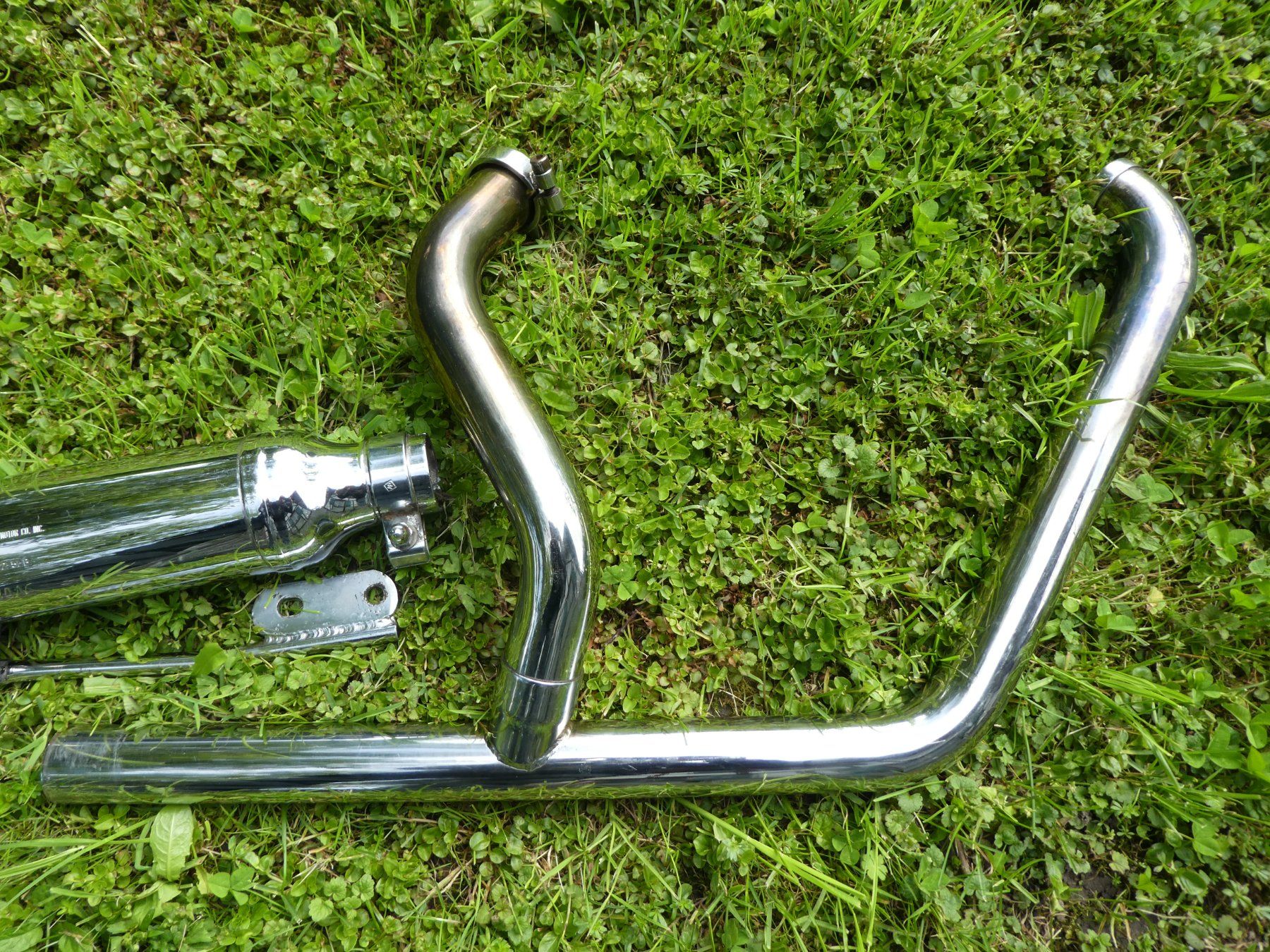 Harley-Davidson Alle Motorradersatzteile: Harley Davidson Cigar Muffler 2 into 1 Vintage with Pipe – Gebraucht aus Schwadernau von  6