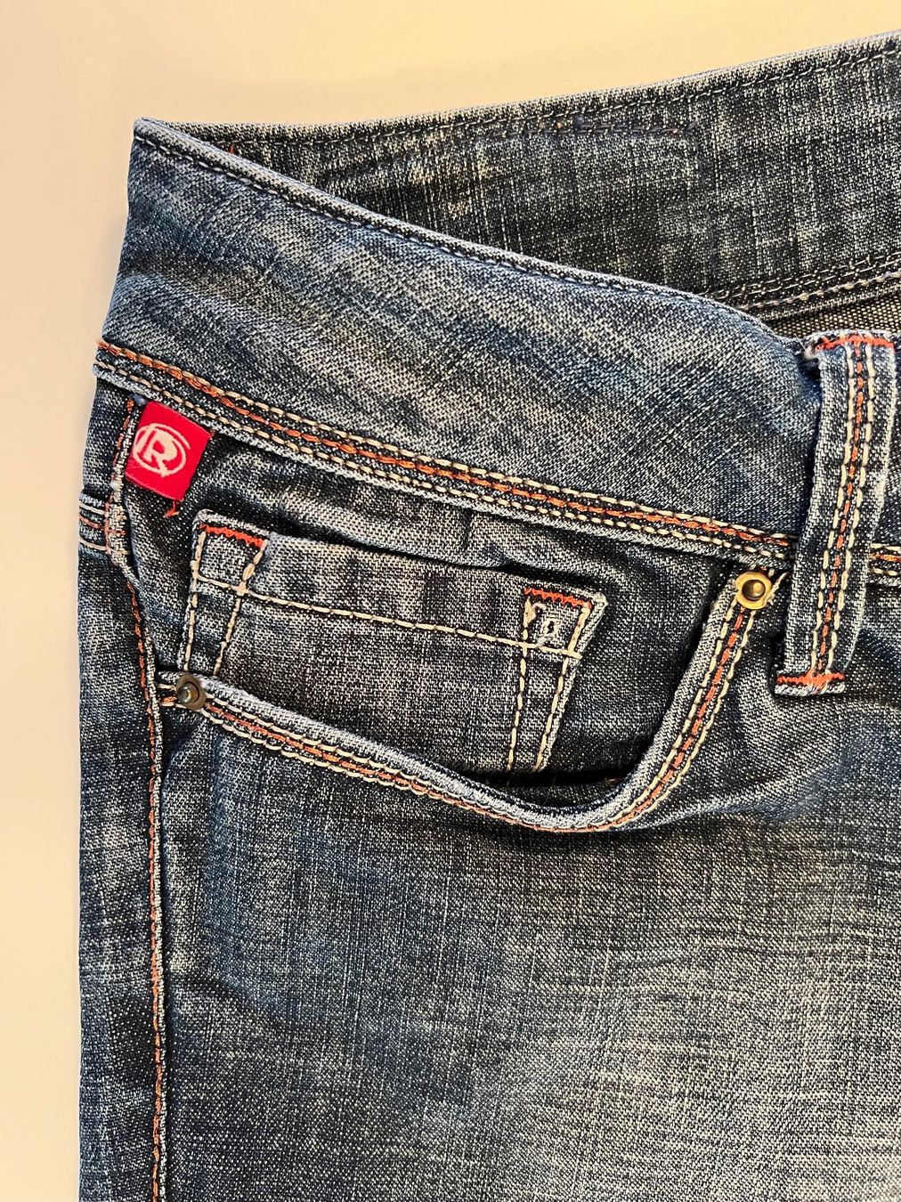 Jeans: Edle Indian Rose Damen Jeans, 34 – Usato da Bottighofen venduto da st_ve 2