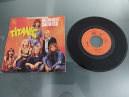 Titanic (3) - Macumba (7", Single) Vinyl