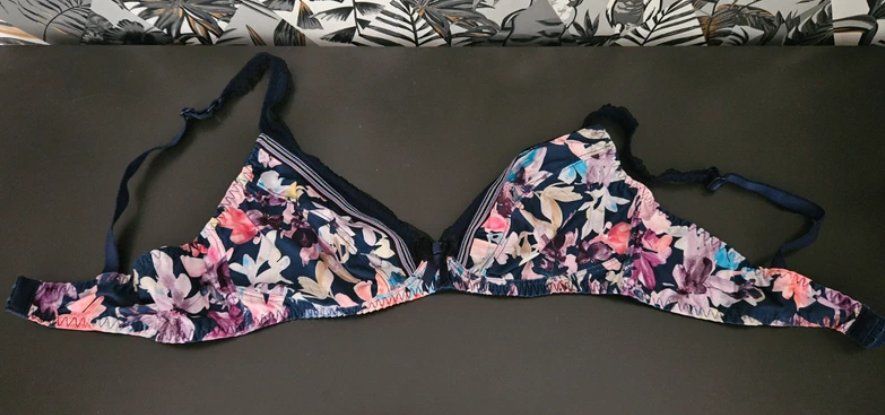Lise Charmel Altra biancheria intima: Soutien-Gorge - Antigel / Lise Charmel – Nuovo (secondo la descrizione) da Bussigny venduto da Zabeth1030