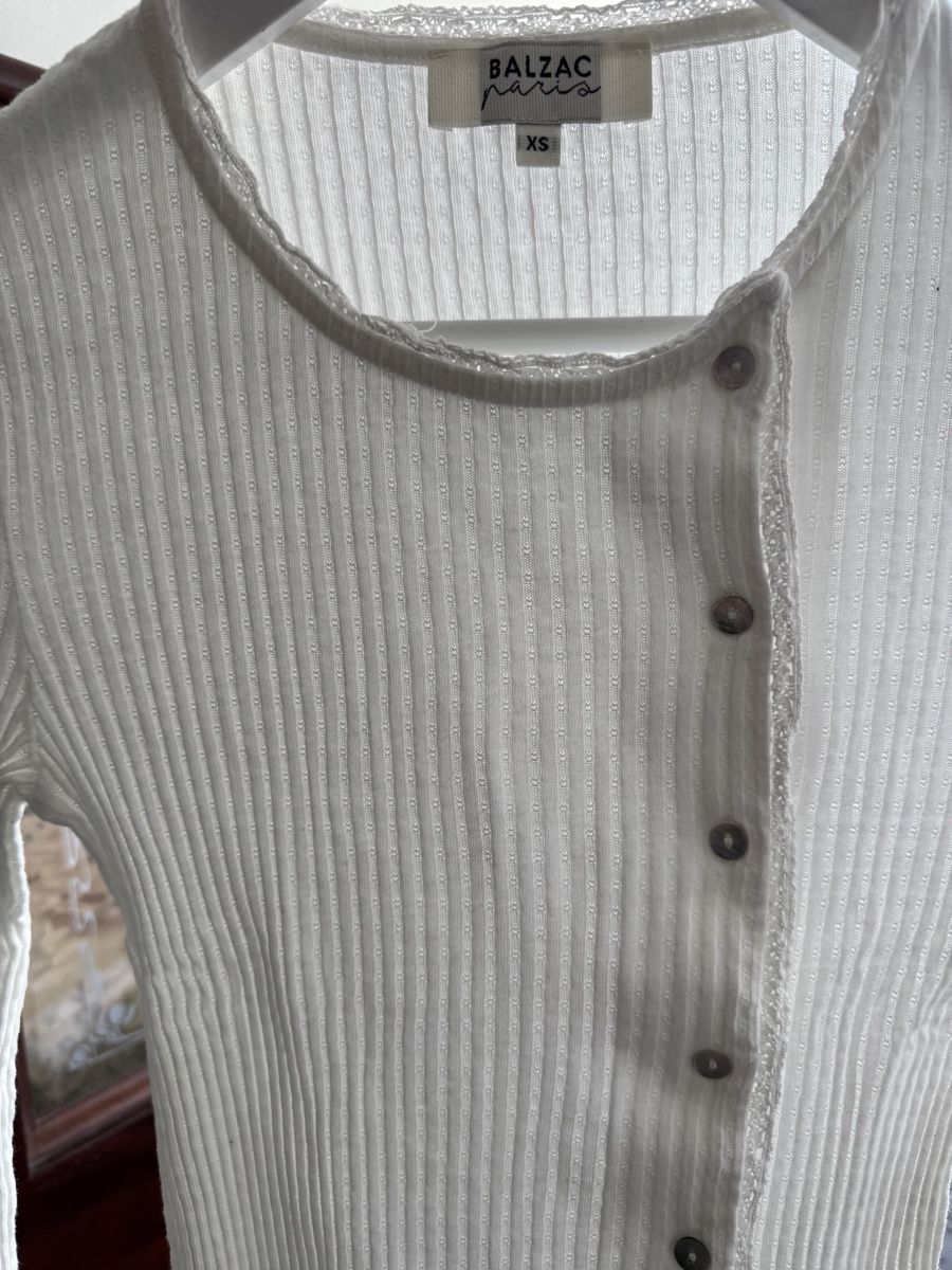 T-shirt: Balzac Paris Top Langarmshirt Baumwolle – Usato da Obfelden venduto da tan_9lj9 2