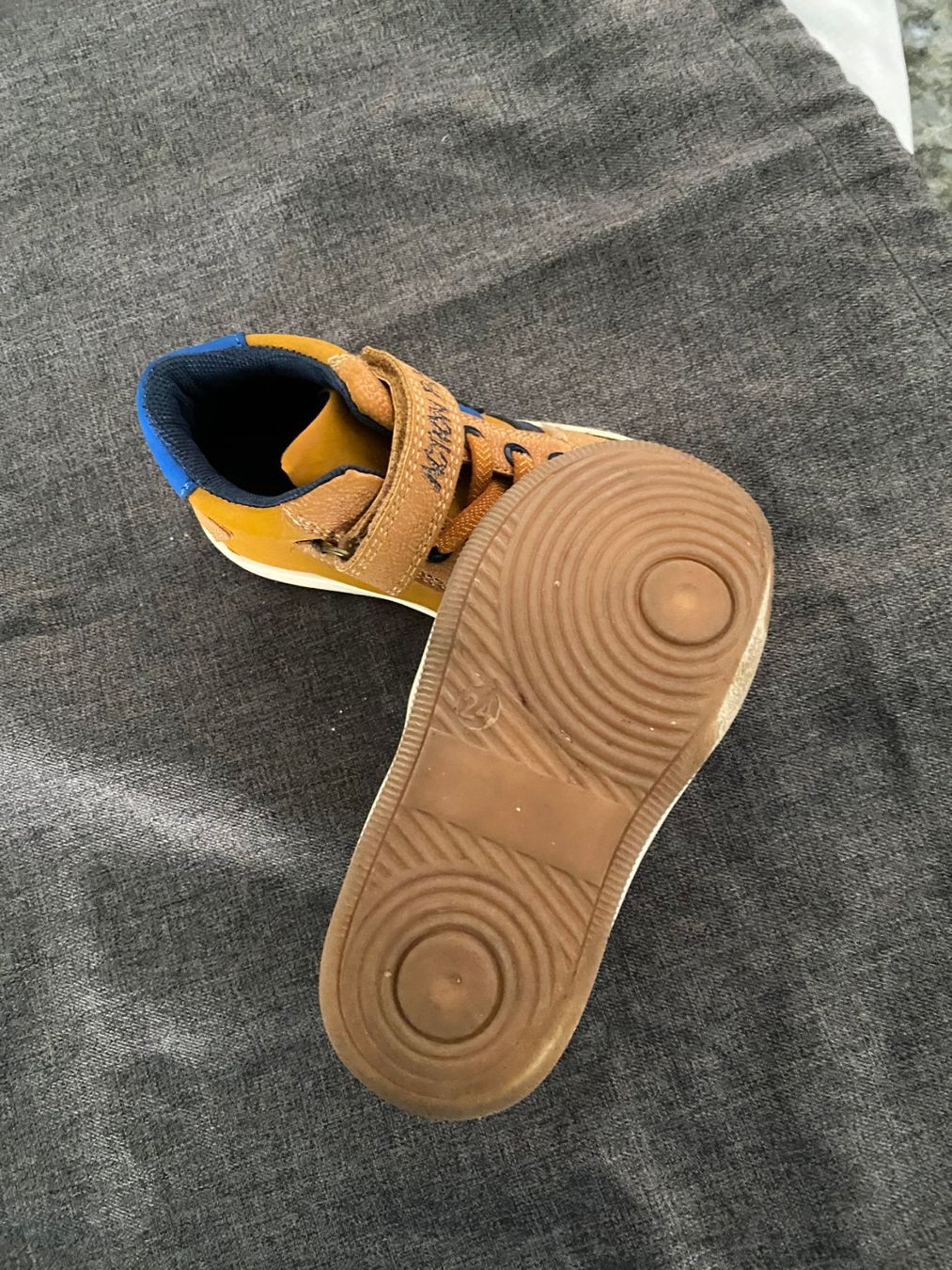 Scarpe per ragazzi: Action Boy Schuhe Grösse 24 – Usato da Allenwinden venduto da Obalu 2
