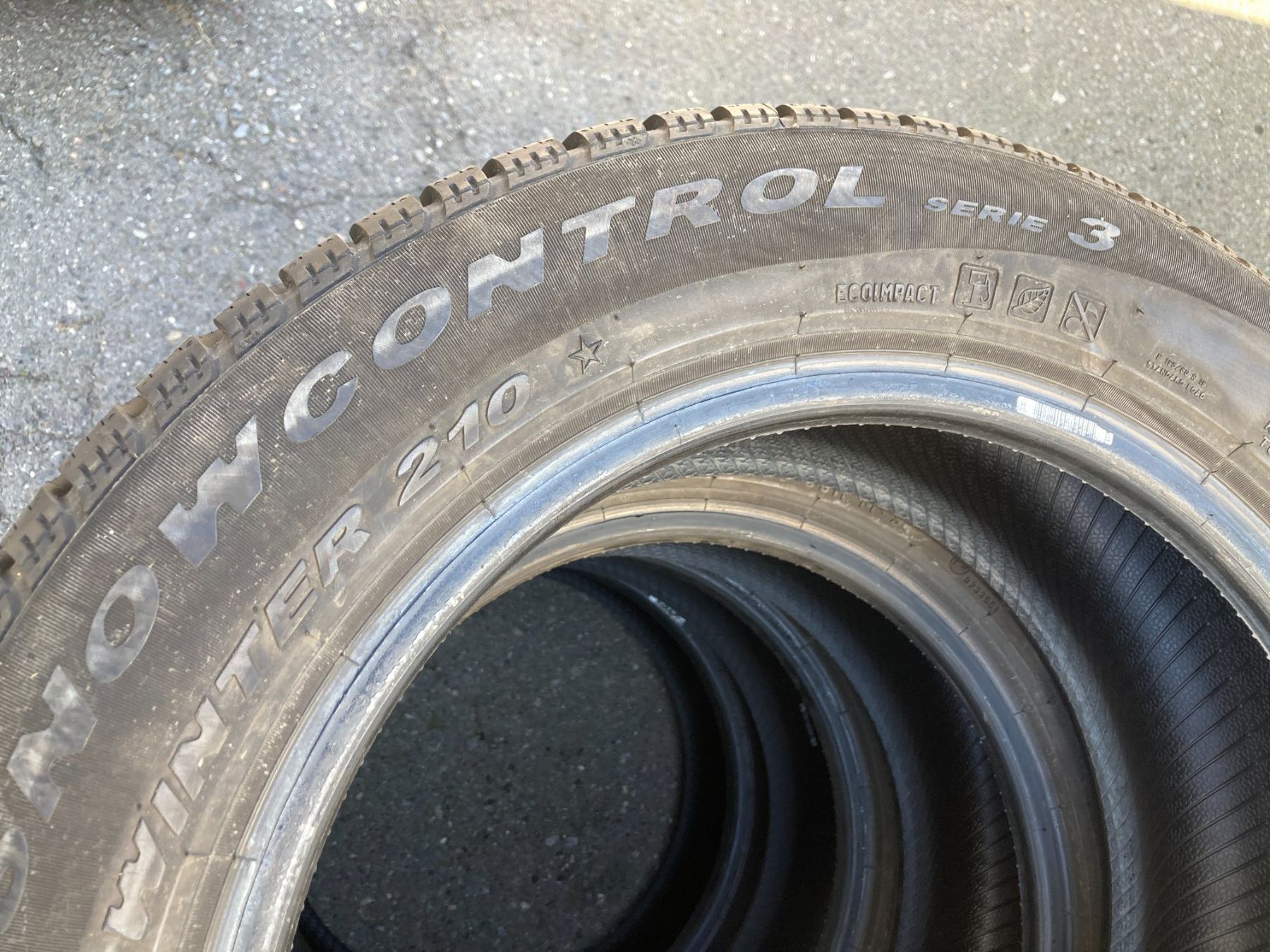 Pirelli Pneumatici & Ruote complete: BMW Pirelli  Winterpneu 195/60R16 – Usato da Cham venduto da WB2223 4
