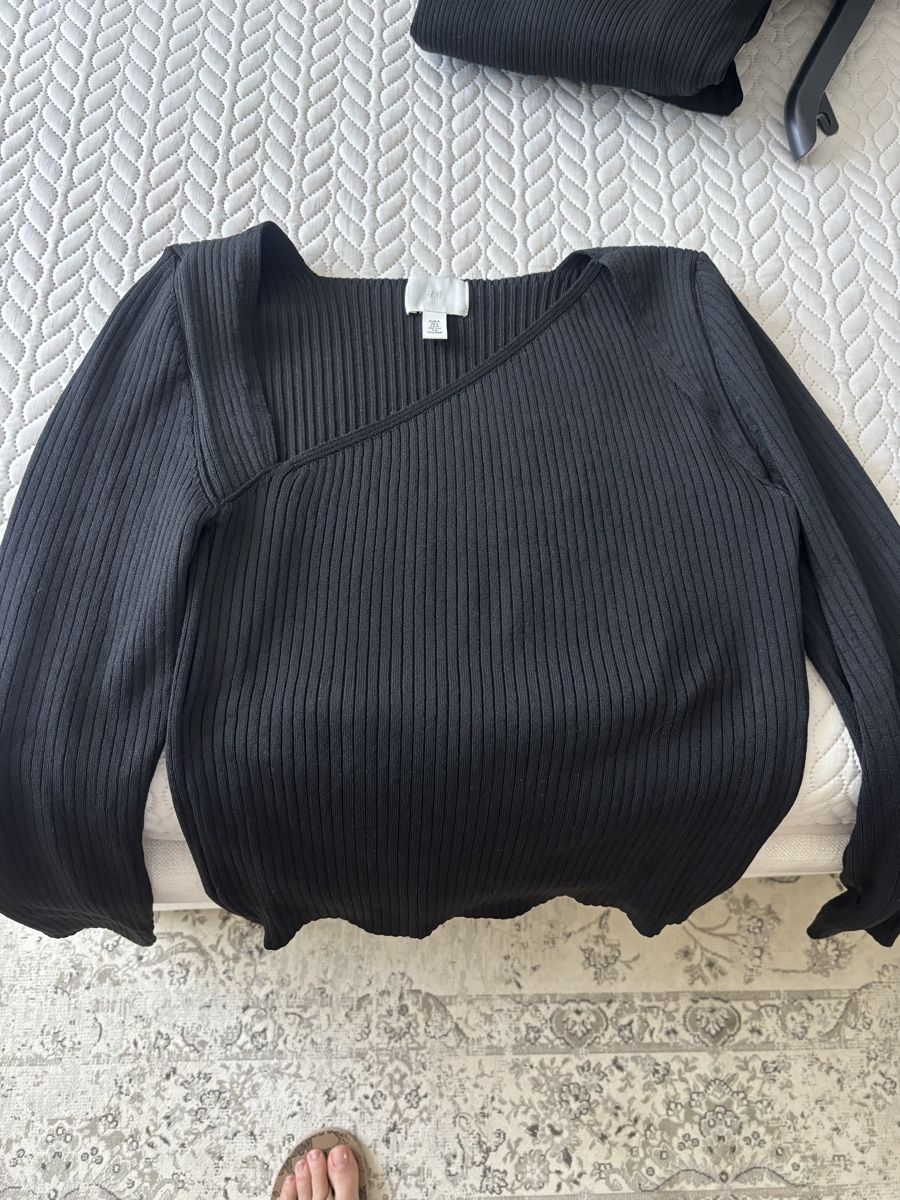 H&M Tops: Top Blouse Size S NP: 49.- – Neu (gemäss Beschreibung) aus Horgen von lme_8kj7 2