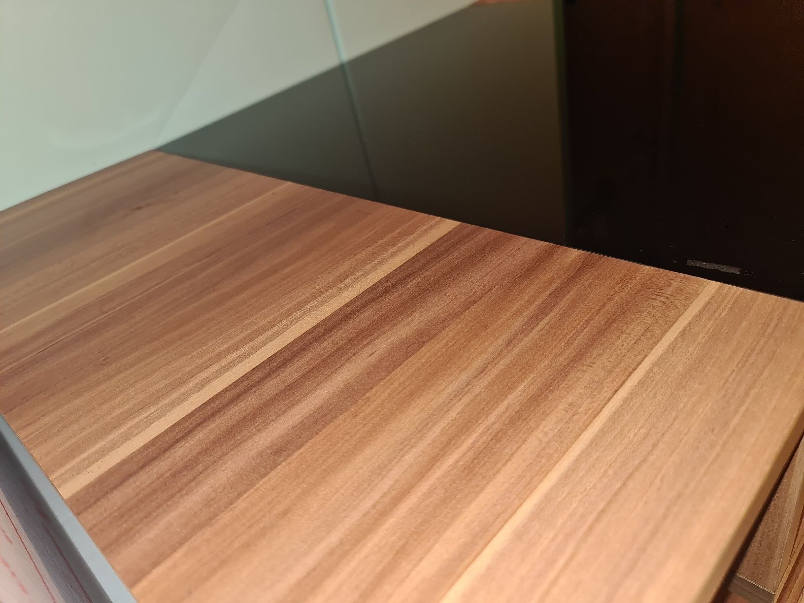 Tables: Wohnzimmer Möbel Couch / Sofa - Tisch mit Glasplatte – D'occasion à Dintikon par Vexi 3