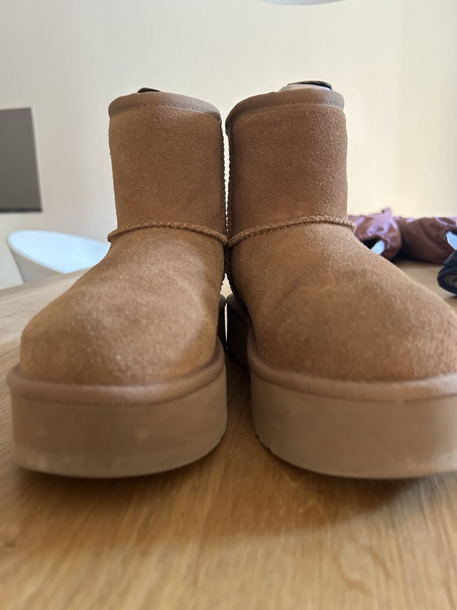 Ugg Damenschuhe: Ugg Plattform, 35 – Gebraucht aus Stäfa von Michelecarmen8892