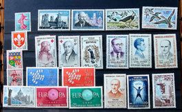 FRANCE timbres neufs ** ~1958-59