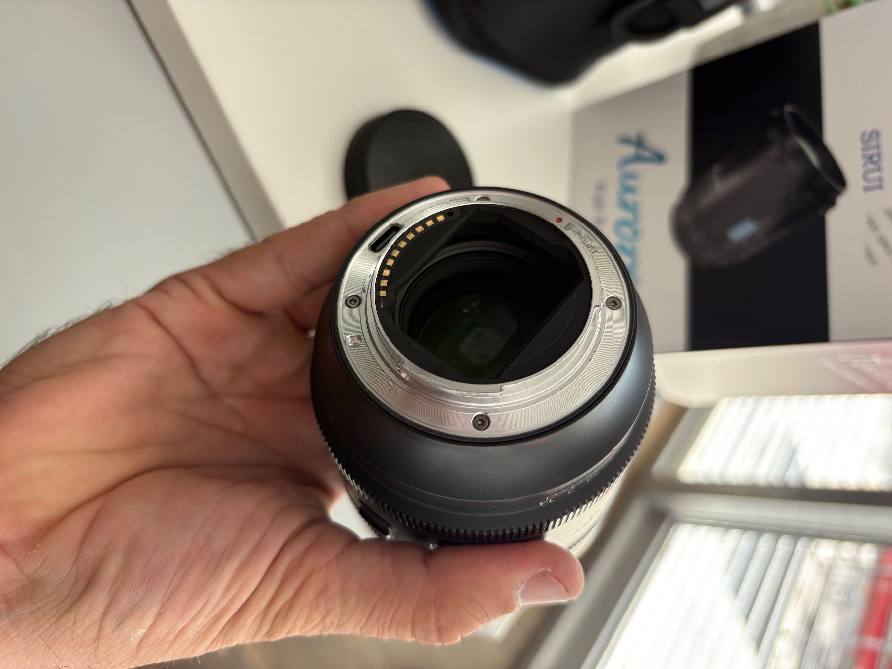 Sirui Objektive: Sirui Aurora AF 85mm 1.4 FF Sony E – Gebraucht aus Carouge GE von Benny_B 1