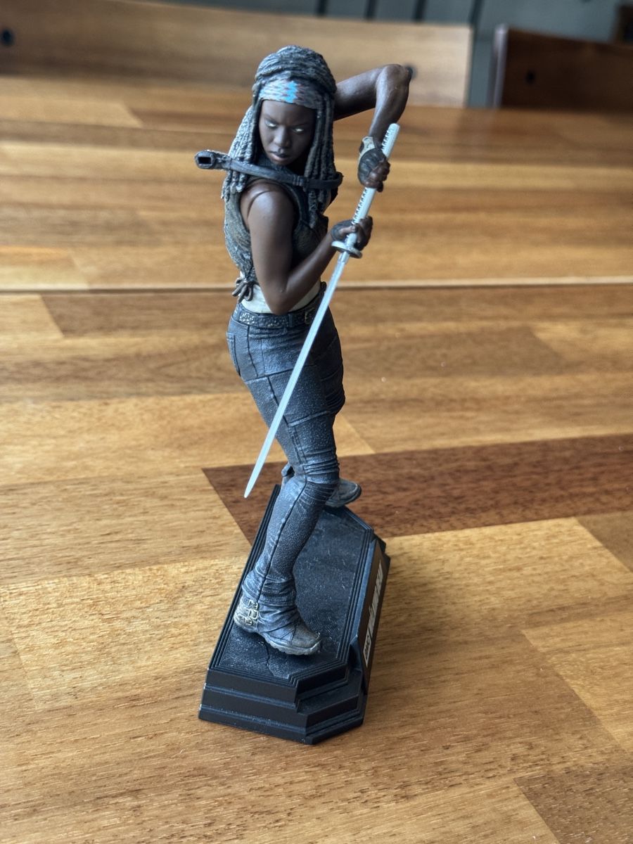 Statuette: Walking Dead: Michonne Figur, sehr detailliert – Usato da Luzern venduto da Ex-Raudi 2
