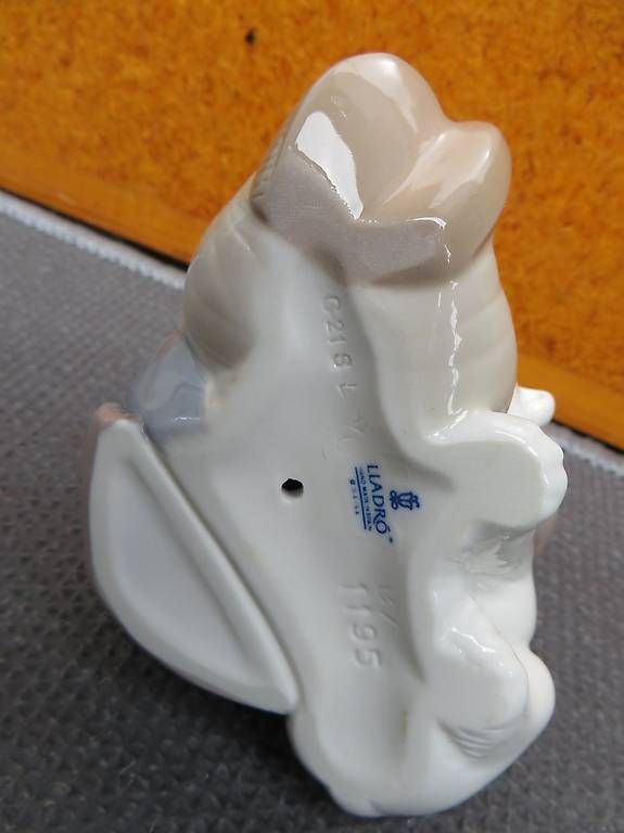 Lladro Statuette: Lladro Figur,Mädchen mit Eisbär – Usato da Langrickenbach venduto da zwiebel03 4