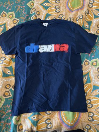 T-shirt Drama Call bleu imprimé taille S bon état