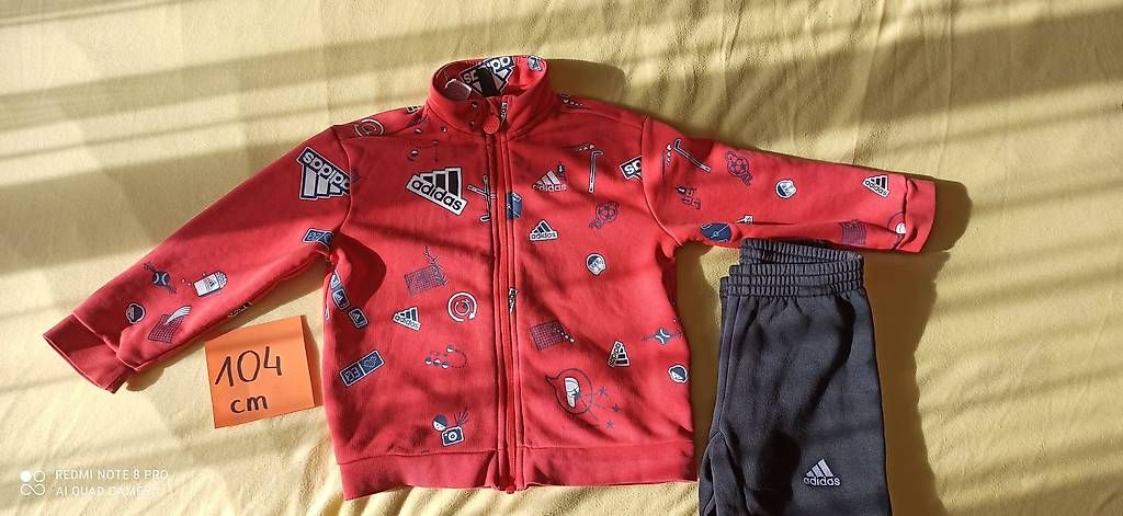 Kleiderpakete & -sets: Sweetjacke + Jogginghose Kind Gr. 104 – Gebraucht aus Kriens von opo_p5p6