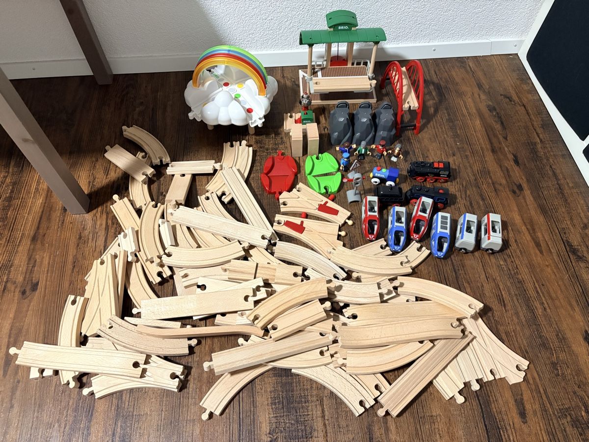 Brio Jouets: Grosses BRIO Eisenbahn Lot – D'occasion à Werdenberg par tradeSG