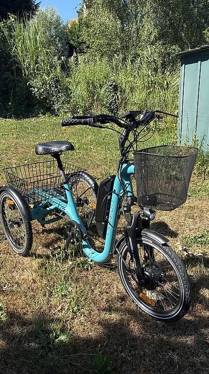Velos: Tricycle électrique  – Gebraucht aus Bôle von scj_98d2