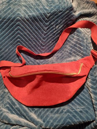 Gürteltasche Koralle Cord mit Reissverschluss NEU
