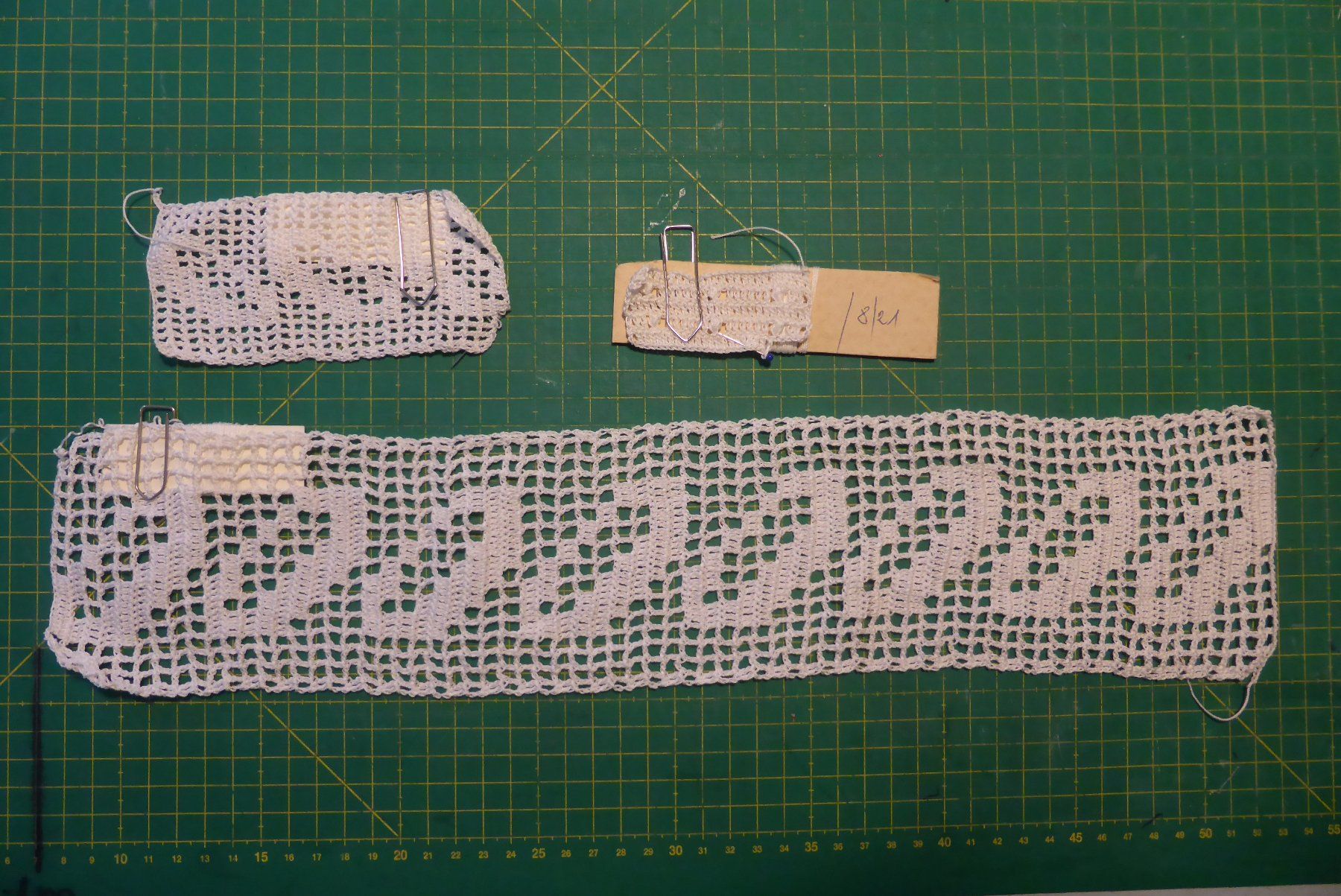 Tissus: Häkelarbeiten weiss - 3 Teile unfertig – Neuf (Voir description) à Brunnadern par pinkfaden