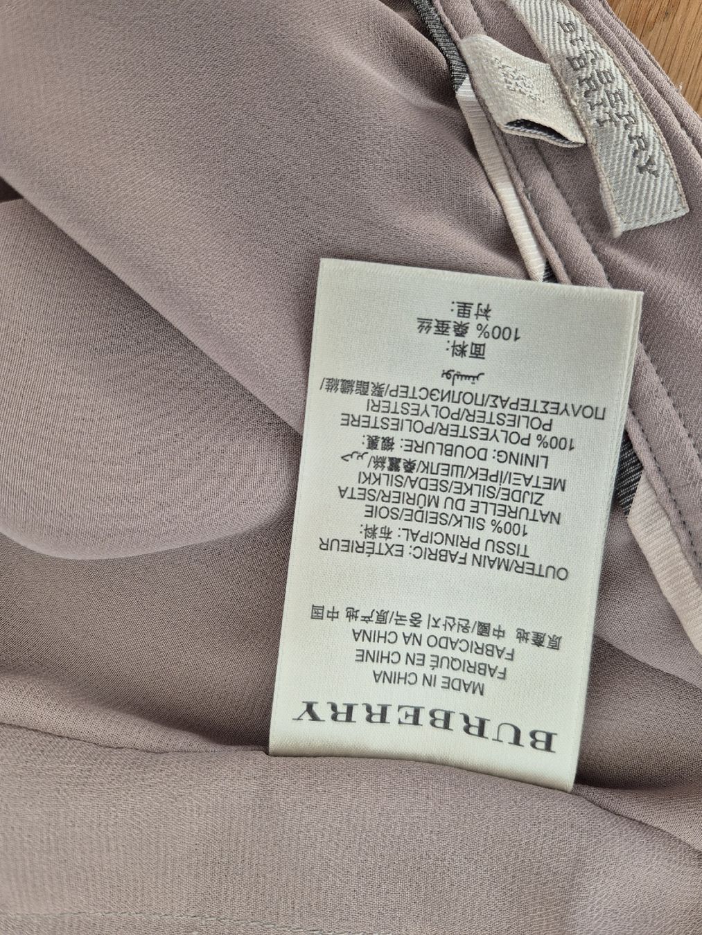 Burberry Gonne: Burberry Seidenrock Gr. 40, taupe – Usato da Meggen venduto da topas041 3