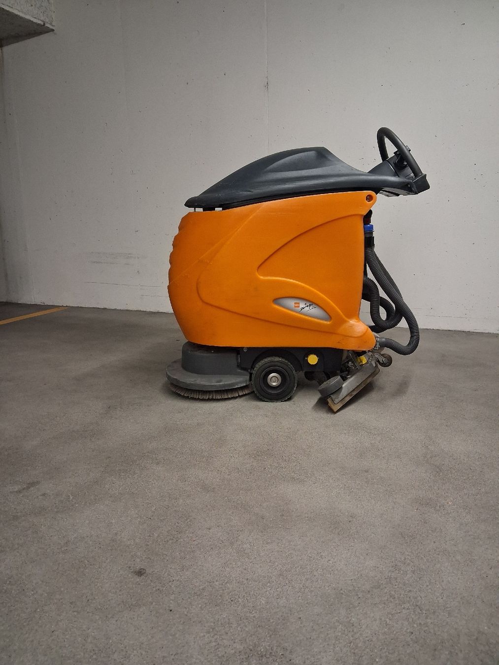Tutte le macchine:  scheuersaugmaschine  taski  swingo 750 b – Usato da Wohlen AG venduto da ang_xy8w 1