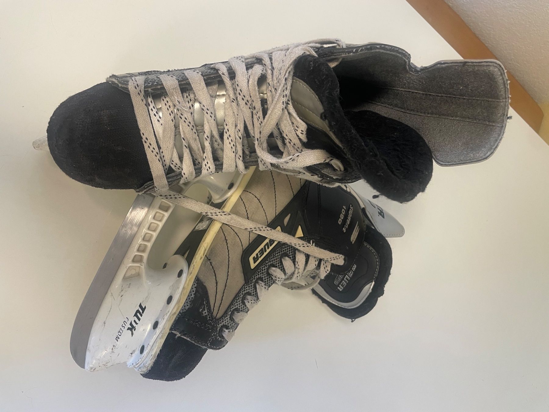 Bauer Patins à glace: Schlittschuhe Gr 38.5 – D'occasion à Tentlingen par steffschw