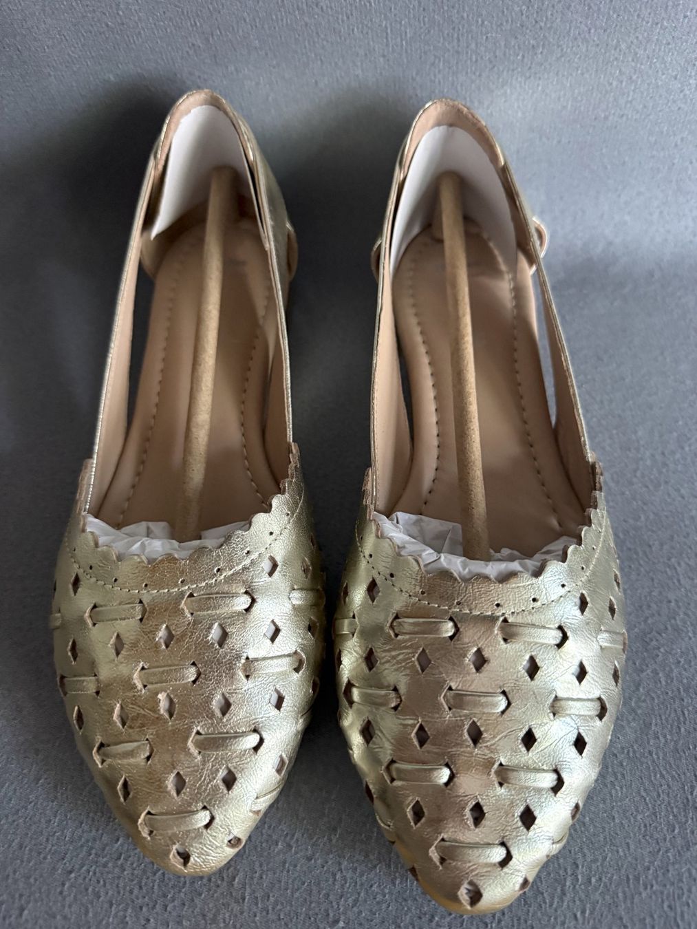 Scarpe da donna: Damenschuhe gold Grösse 39 - BATA Leder – Nuovo (secondo la descrizione) da Riedt b. Erlen venduto da Malaika57 1