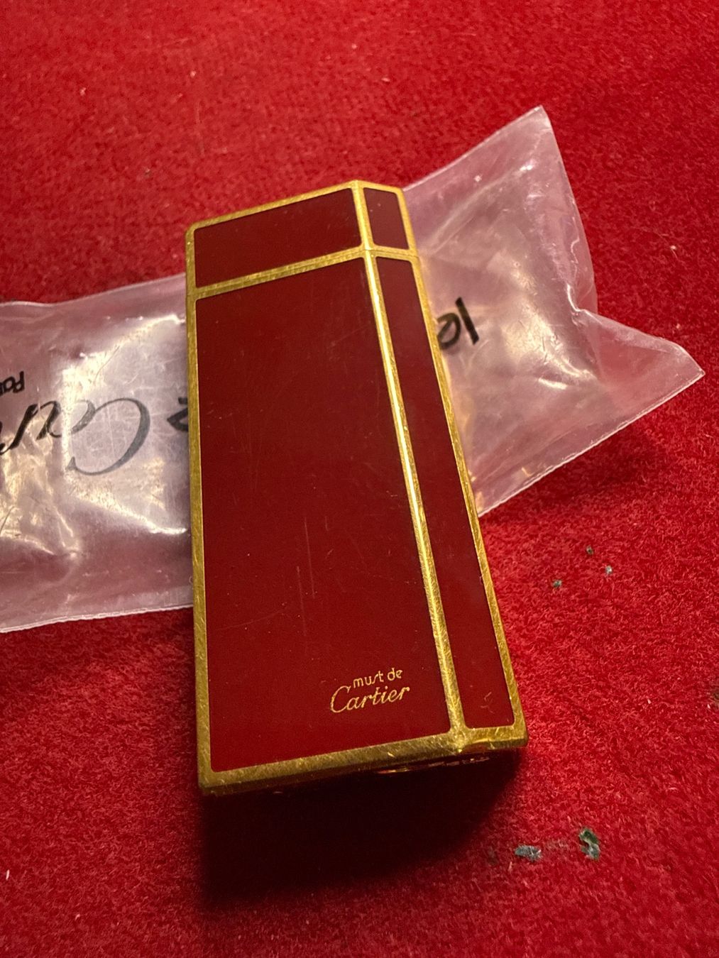 Cartier Accendini: Cartier Gasfeuerzeug – Usato da Pfeffingen venduto da Allhandelklgwatches
