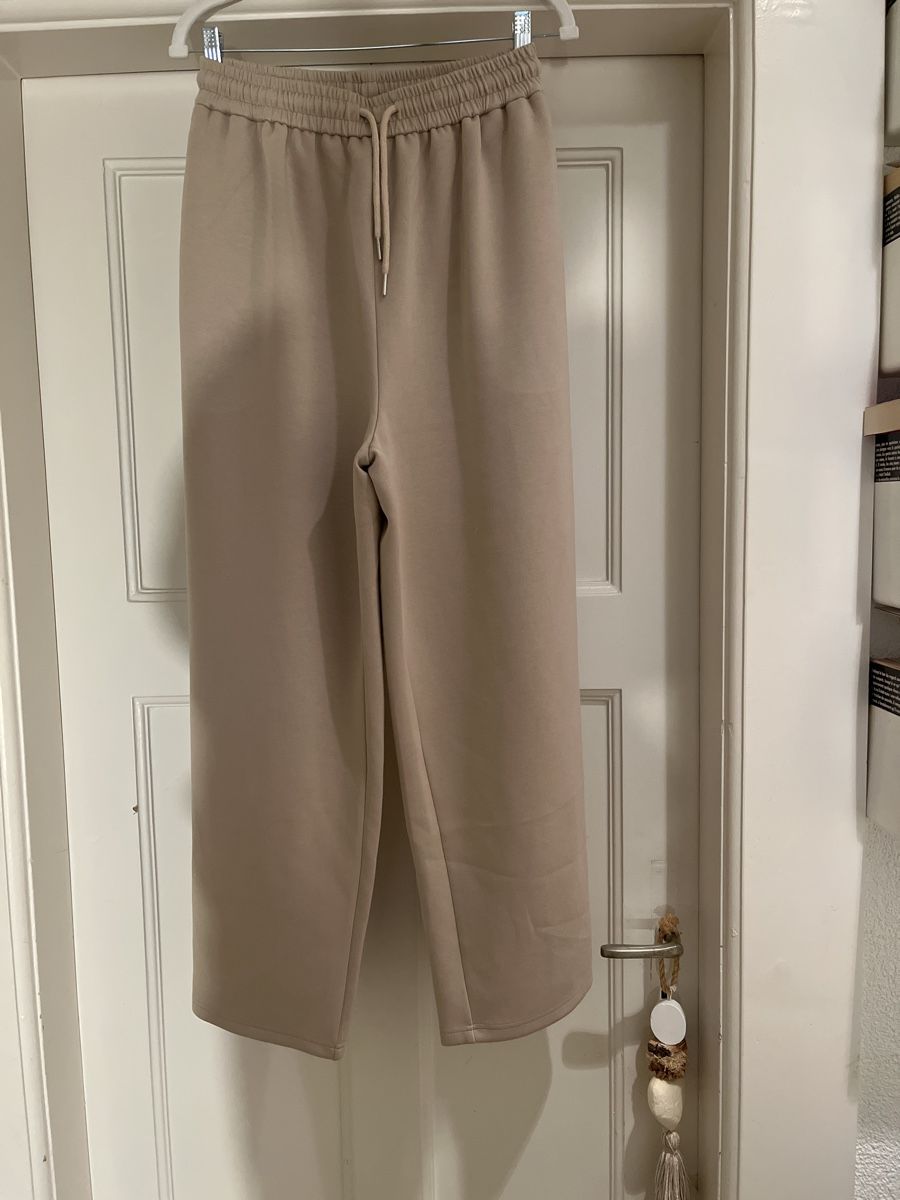 Hosen: Pantalon d’intérieur beige – Neu (gemäss Beschreibung) aus St-Sulpice VD von Twin5