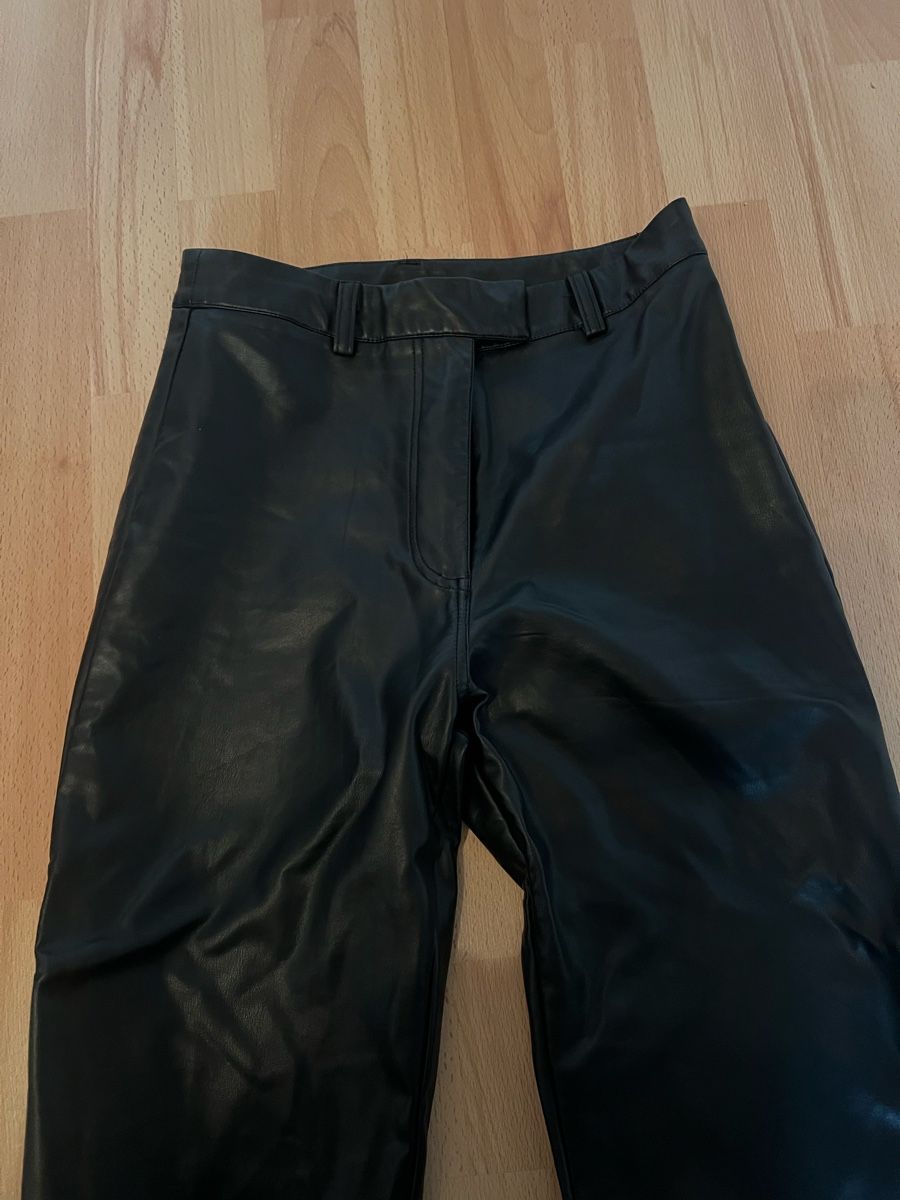 Pantalons: Kunstlederhose – Neuf (Voir description) à Kirchberg BE par lea_kb6y 1