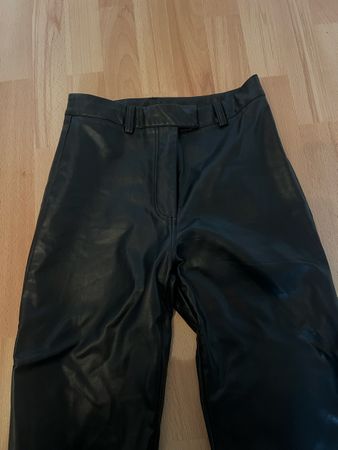 Kunstlederhose