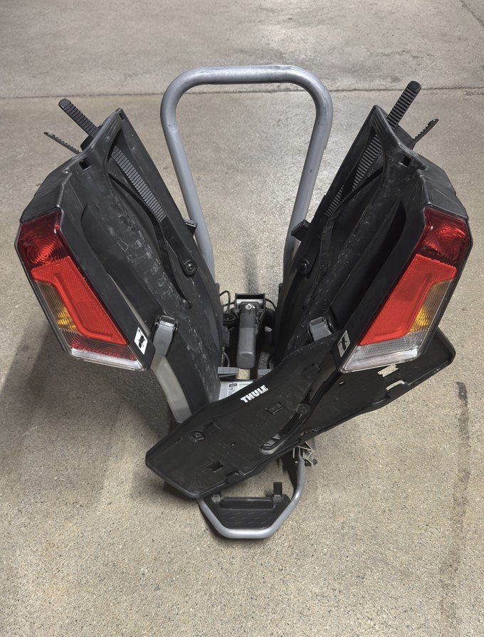 Ganci per rimorchio: Porte vélo THULE, attelage – Usato da Dombresson venduto da Jeanmanchzeck 1