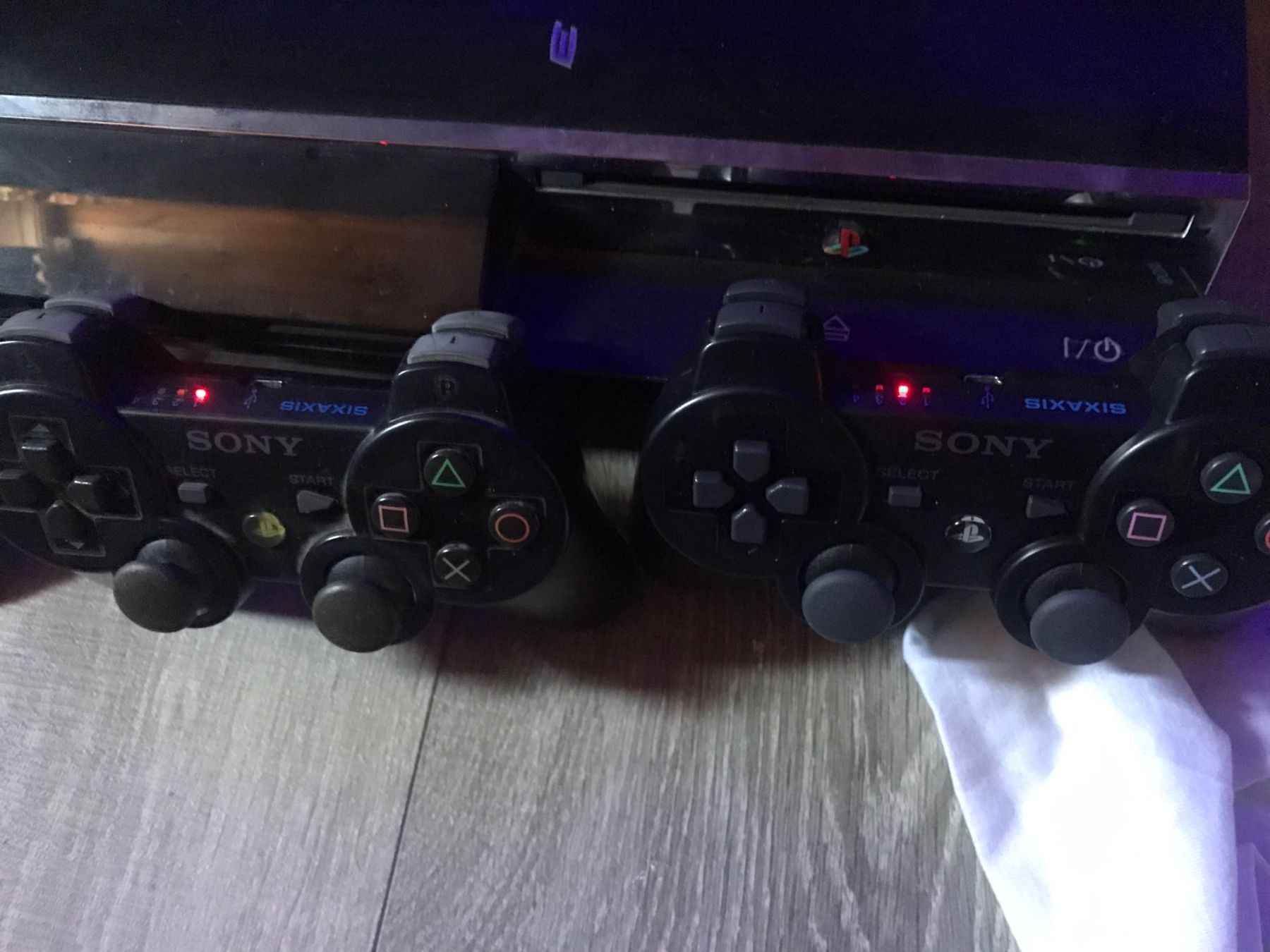 Sony Console: PlayStation 3 mit 2 Wireless Controller einer ist Neu – Usato da Opfikon venduto da Sonnenuntergang12 6