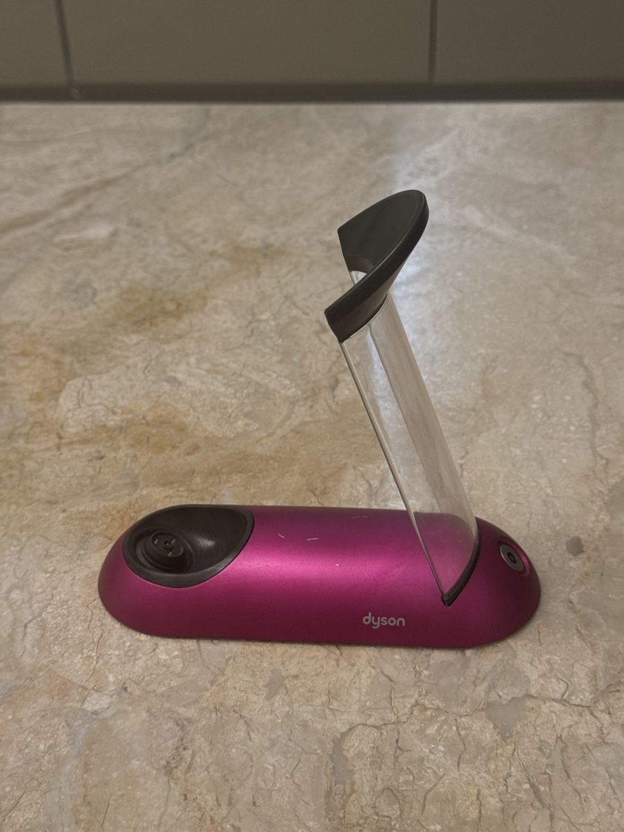 Docking station: Dyson Ladestation/Dockingstation (UVP: 76.-!) – Usato da Elsau venduto da shoppa