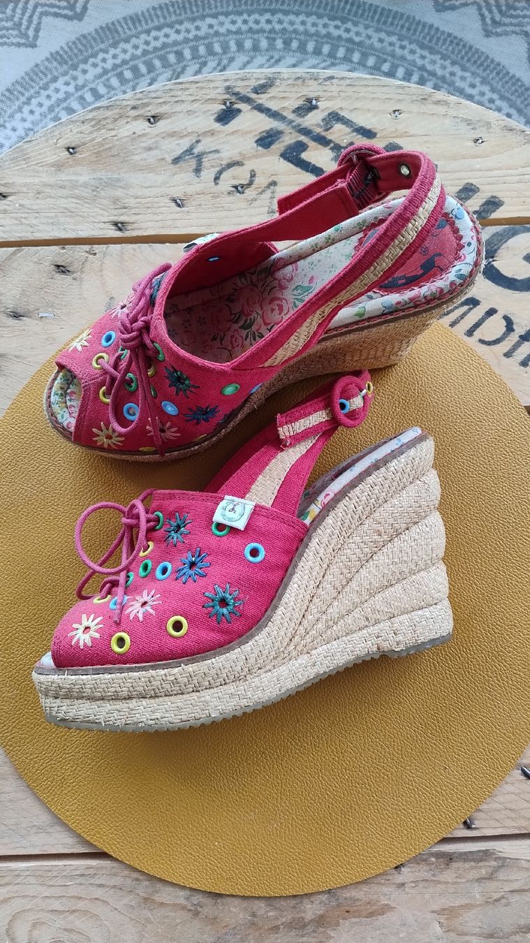 Chaussures femmes: Sandales à plateforme, Été, brodées, T 40 – Neuf (Voir description) à develier par Gcz4